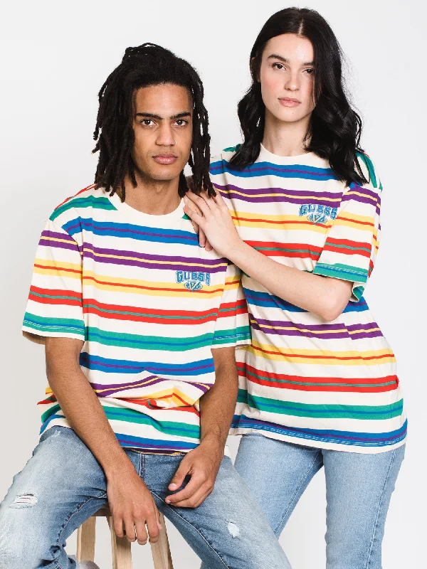 GUESS UNISEX HORIZONTAL STRIANGLE LOGOPE SHORT SLEEVE TEE  - CLEARANCE