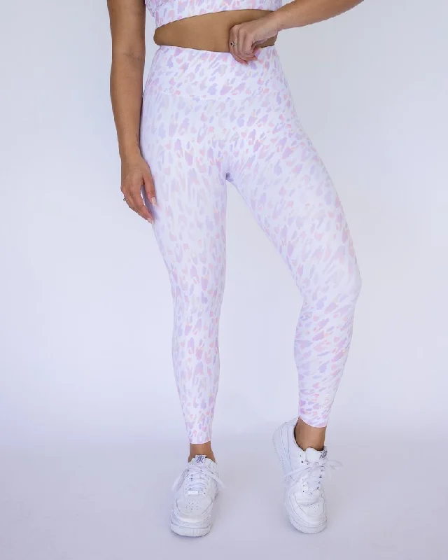 Muscle Republic | Summer Fresh Technique 7/8 legging - Leopard Pastel Elegant Textured Leggings Muscle Republic | Summer Fresh Technique 7/8 legging - Leopard Pastel Elegant Textured Leggings