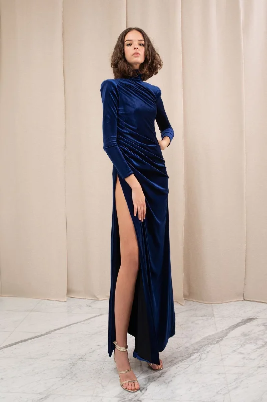 High neckline velvet dress with slit