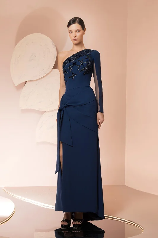 One sleeve crepe dress with embroidery