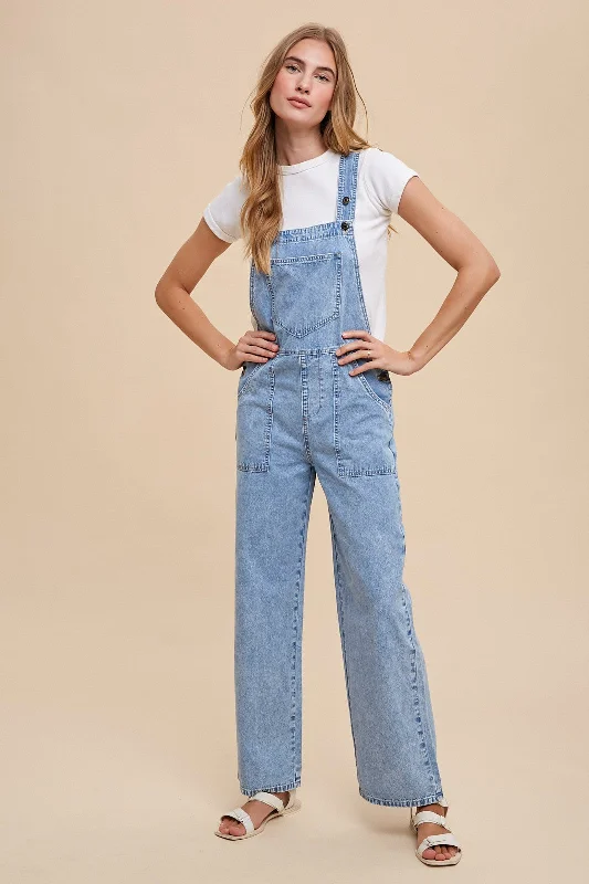 Light Denim Soft Mineral Wash Straight Wide Leg Overall Jeans Comfortable Faded High-Rise Jeans Light Denim Soft Mineral Wash Straight Wide Leg Overall Jeans Comfortable Faded High-Rise Jeans