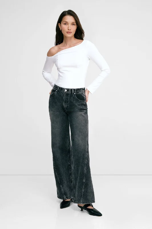 Connie Jeans Fashionable Straight Cut Jeans